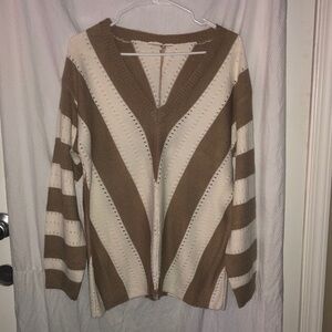 Tan and Cream (off white) V-Neck Sweater in size L